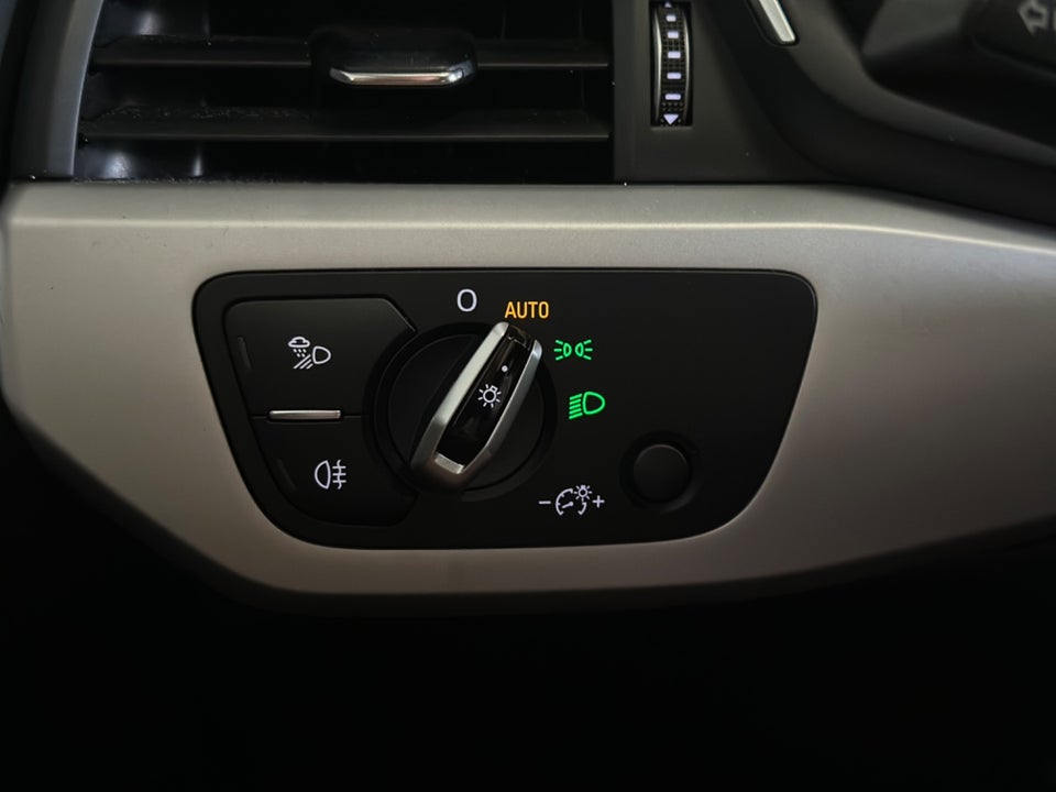 Audi A4 2,0 TDi 150 Avant S-tr. 5d