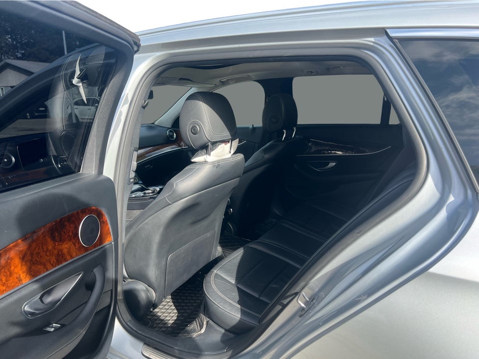 Mercedes E300 de 2,0 Avantgarde stc. aut. 5d