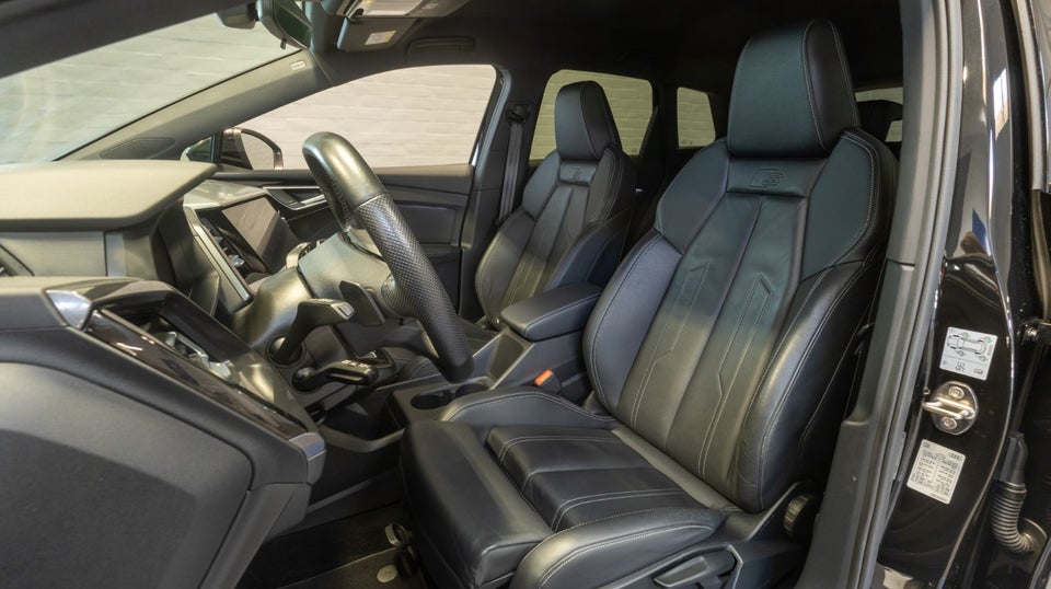 Audi Q4 e-tron 40 S-line 5d