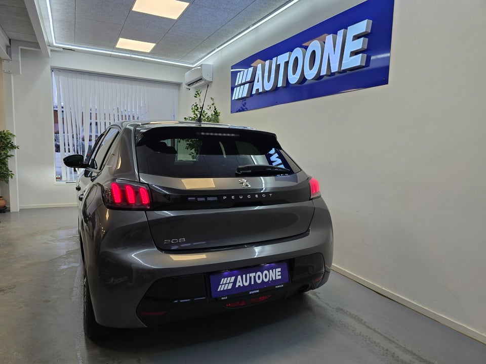 Peugeot 208 1,2 PureTech 100 Allure Sky 5d