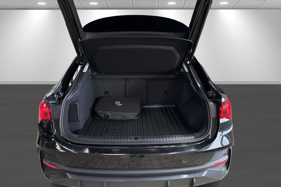 Audi Q3 45 TFSi e Attitude plus Sportback S-tr. 5d