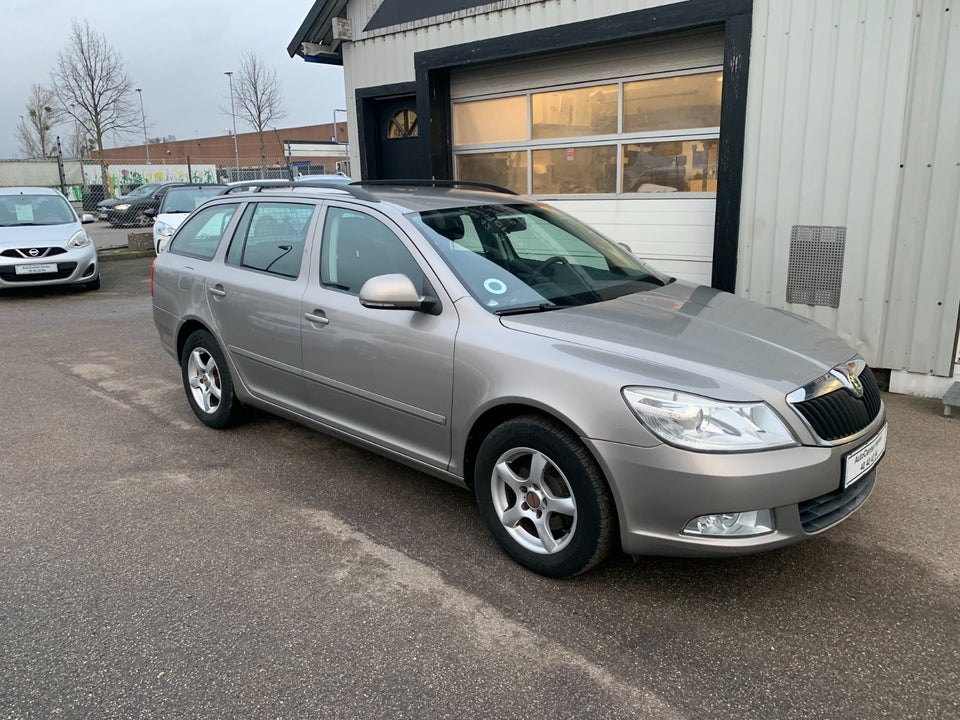 Skoda Octavia 1,4 TSi 122 Ambiente Combi 5d