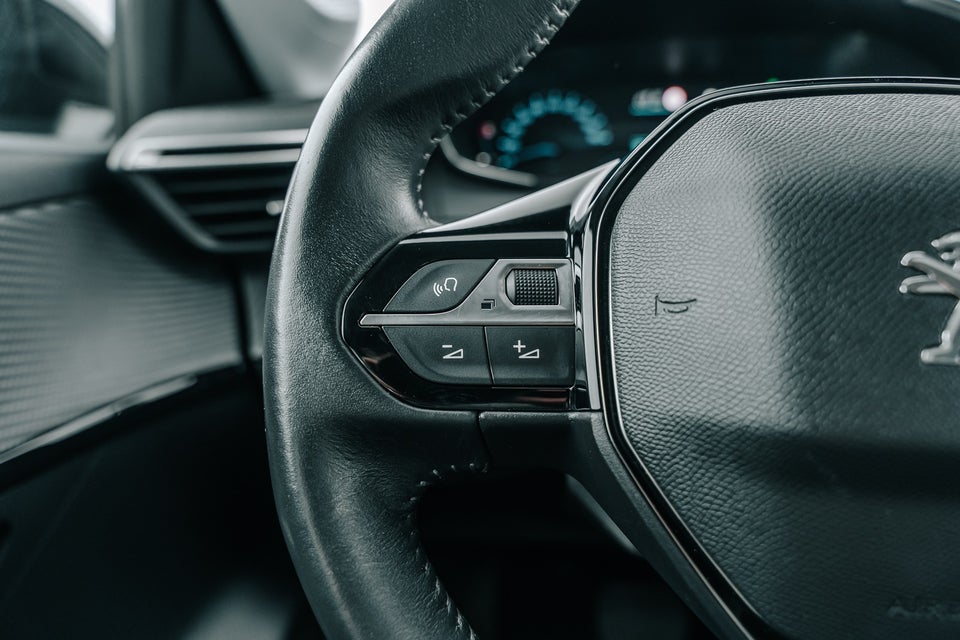 Peugeot e-208 50 Active 5d