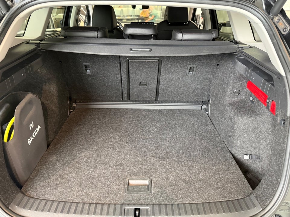 Skoda Enyaq 80 iV Suite 5d