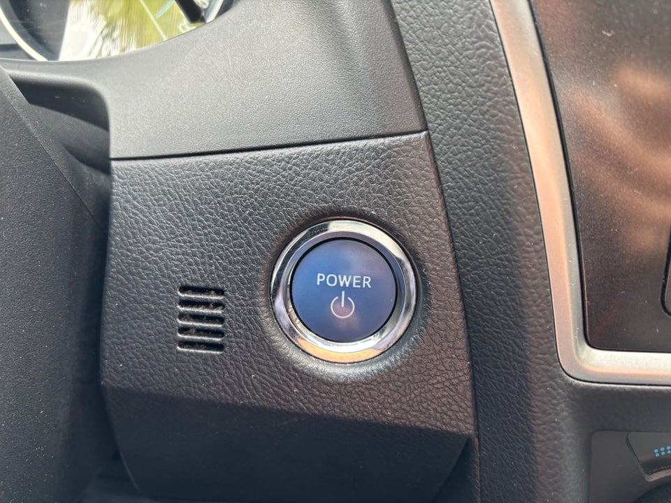 Toyota Auris 1,8 Hybrid H2 CVT 5d