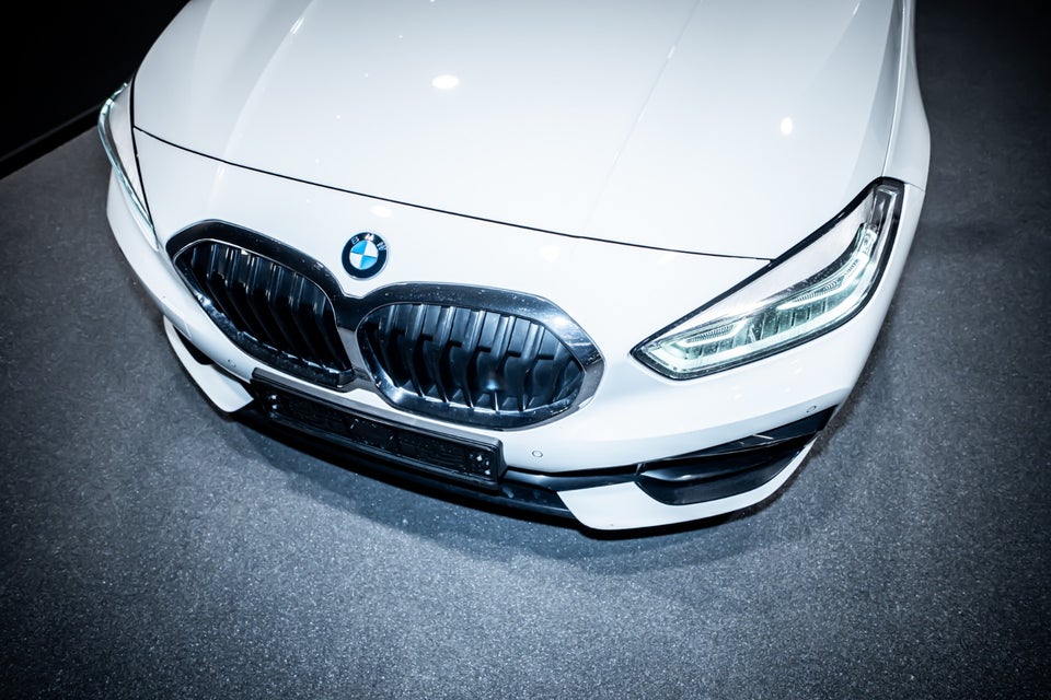 BMW 118i 1,5 Sport Line aut. 5d