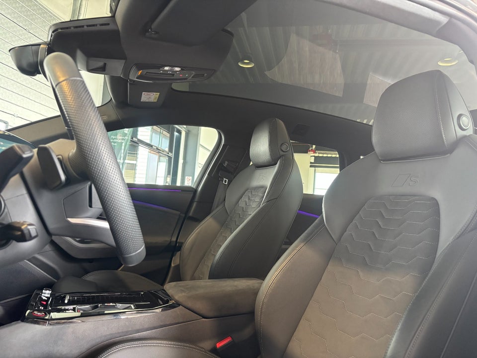 Audi S6 e-tron Avant quattro 5d