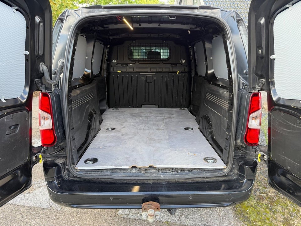 Peugeot Partner 1,5 BlueHDi 130 L2V2 Ultimate EAT8 Van