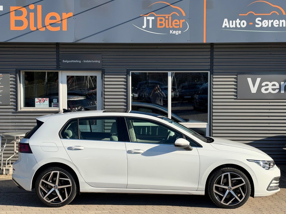 VW Golf VIII 1,4 eHybrid DSG 5d