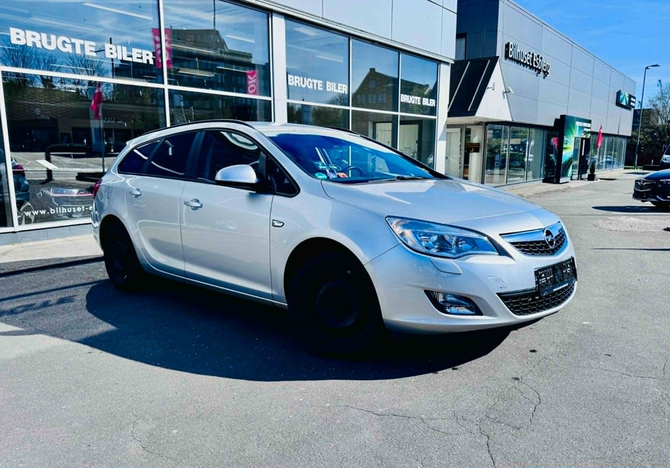 Opel Astra 1,4 T 140 Enjoy Sports Tourer 5d