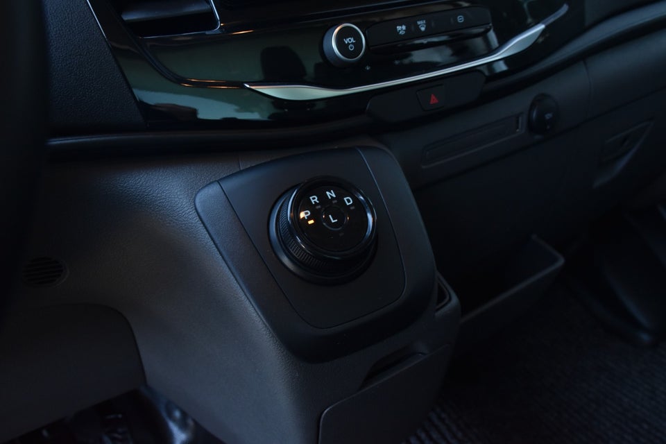 Ford E-Transit 425 L3 Chassis 68 Trend H1 RWD