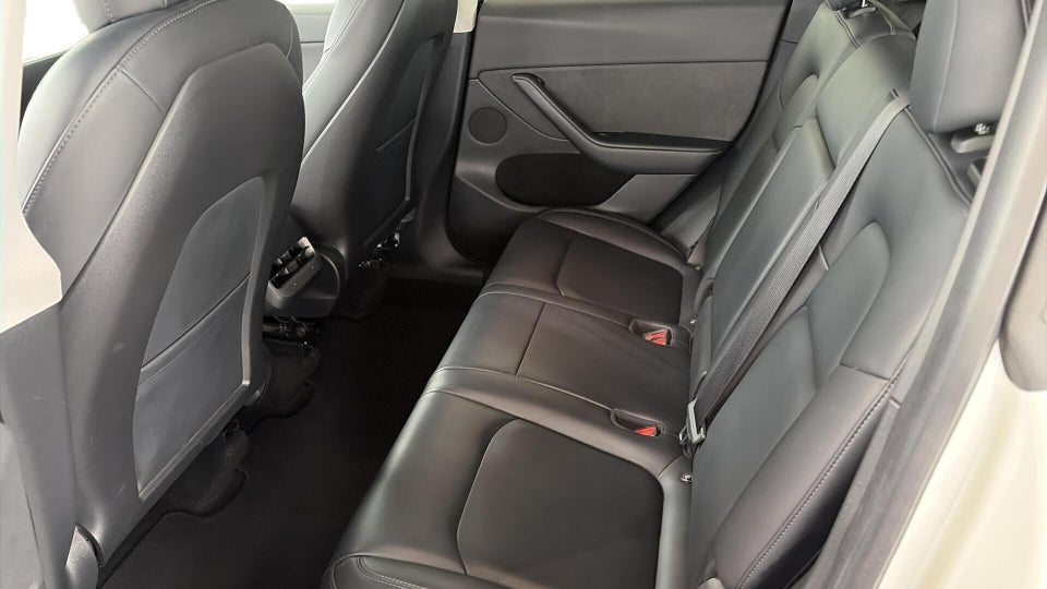 Tesla Model Y Long Range AWD 5d