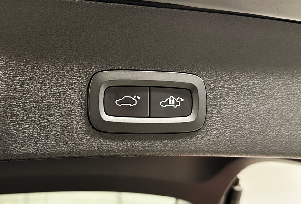 Volvo XC40 P6 ReCharge Plus 5d