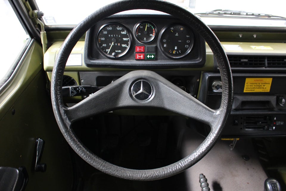 Mercedes GD240 2,4 4x4 Van 3d