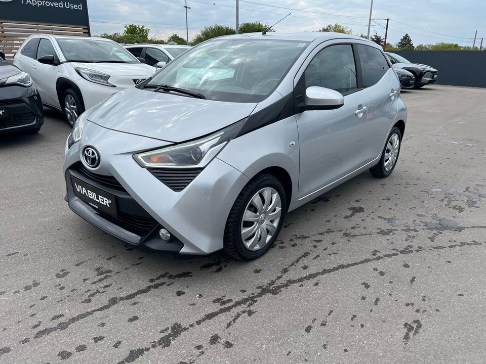 Toyota Aygo 1,0 VVT-i x-press 5d