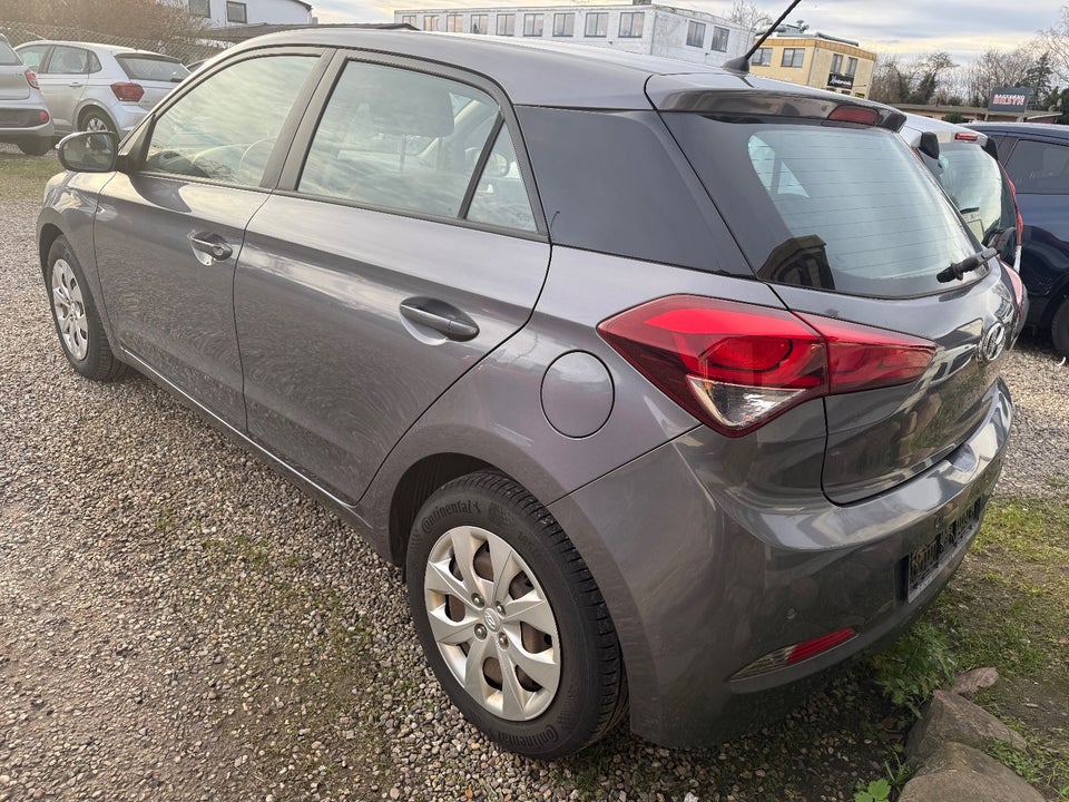 Hyundai i20 1,25 Trend 5d
