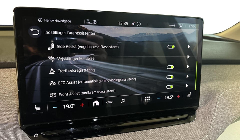 Skoda Enyaq 60 iV Selection Lodge 5d