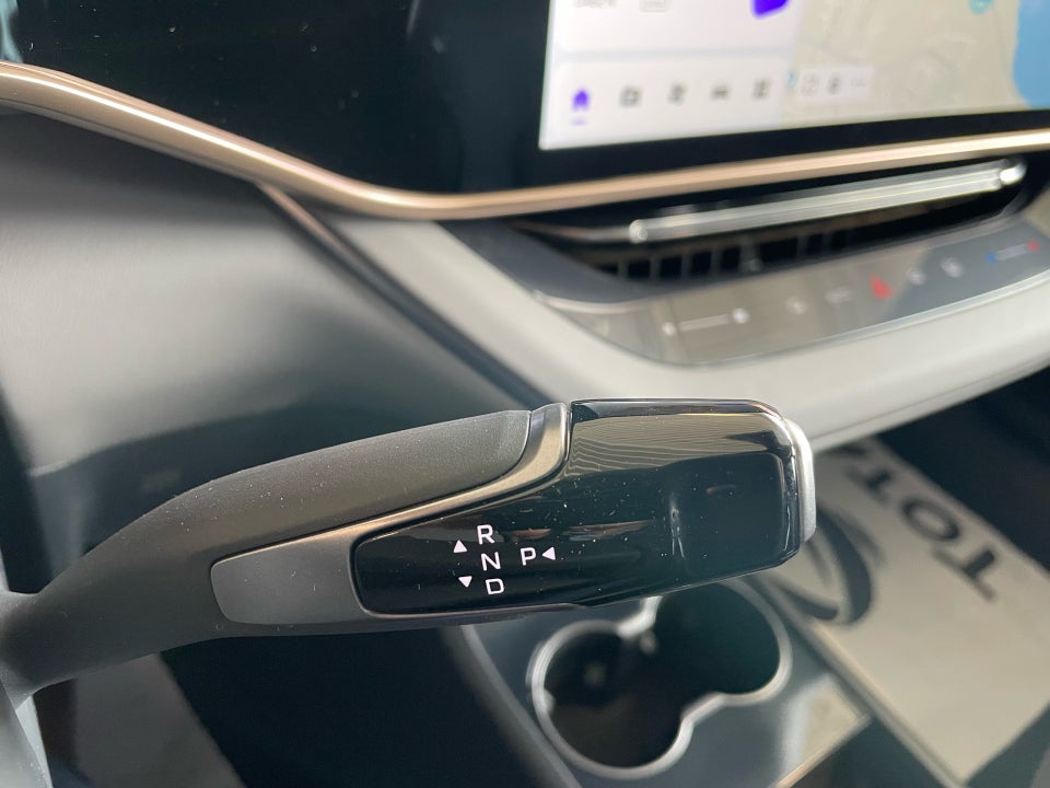 Hongqi EH7 111 Exclusive 4d