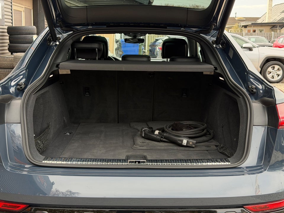 Audi Q8 e-tron 55 S-line Sportback quattro 5d