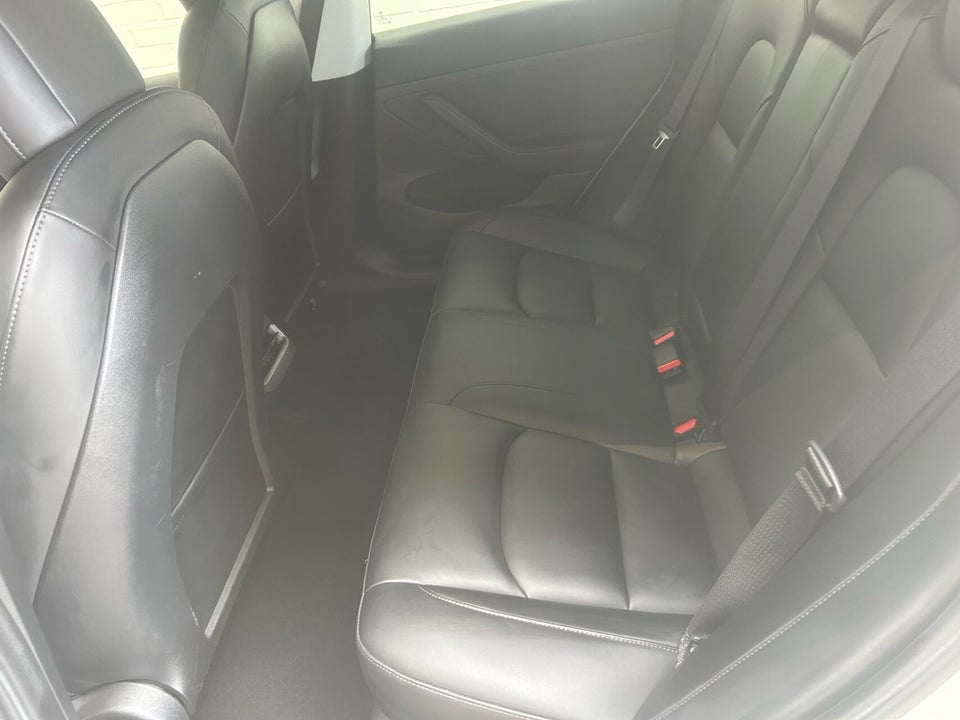 Tesla Model 3 Long Range AWD 4d