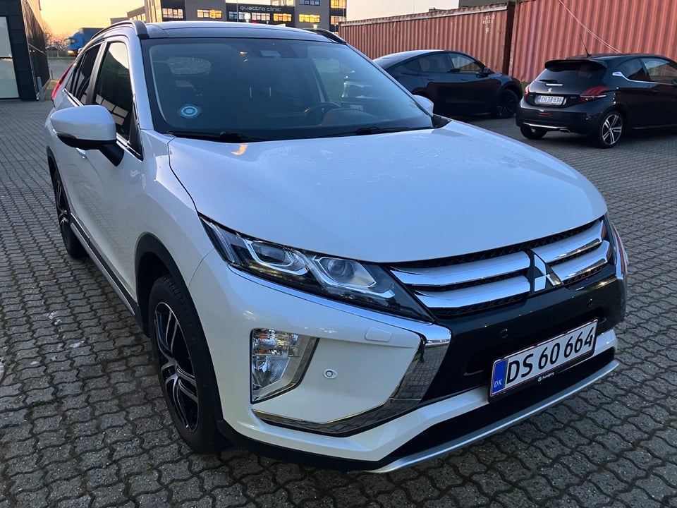Mitsubishi Eclipse Cross 1,5 T 163 Intense+ CVT 5d