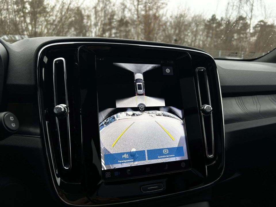 Volvo EX40 Extended Range Black Edition 5d