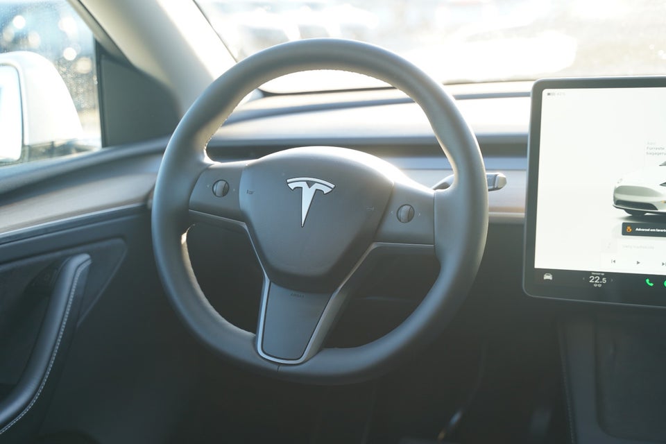 Tesla Model Y Long Range RWD 5d