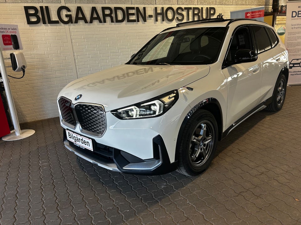 BMW iX1 eDrive20 X-Line 5d