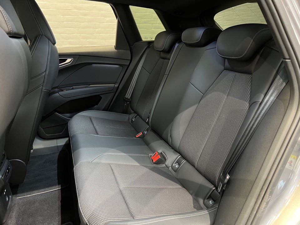 Audi Q4 e-tron 45 Advanced S-line 5d