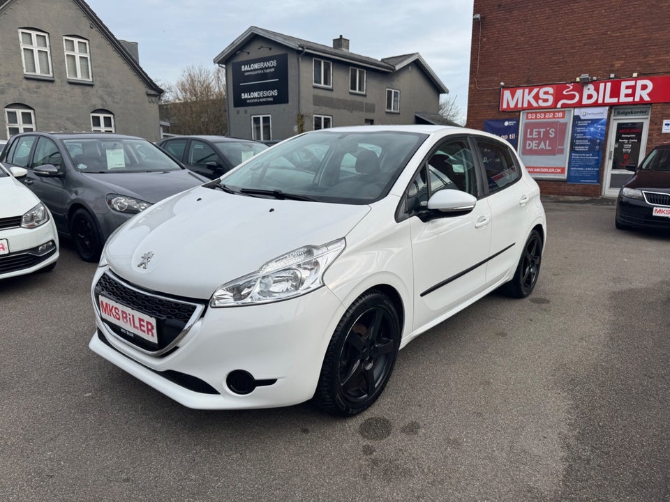 Peugeot 208 1,2 VTi Active 5d