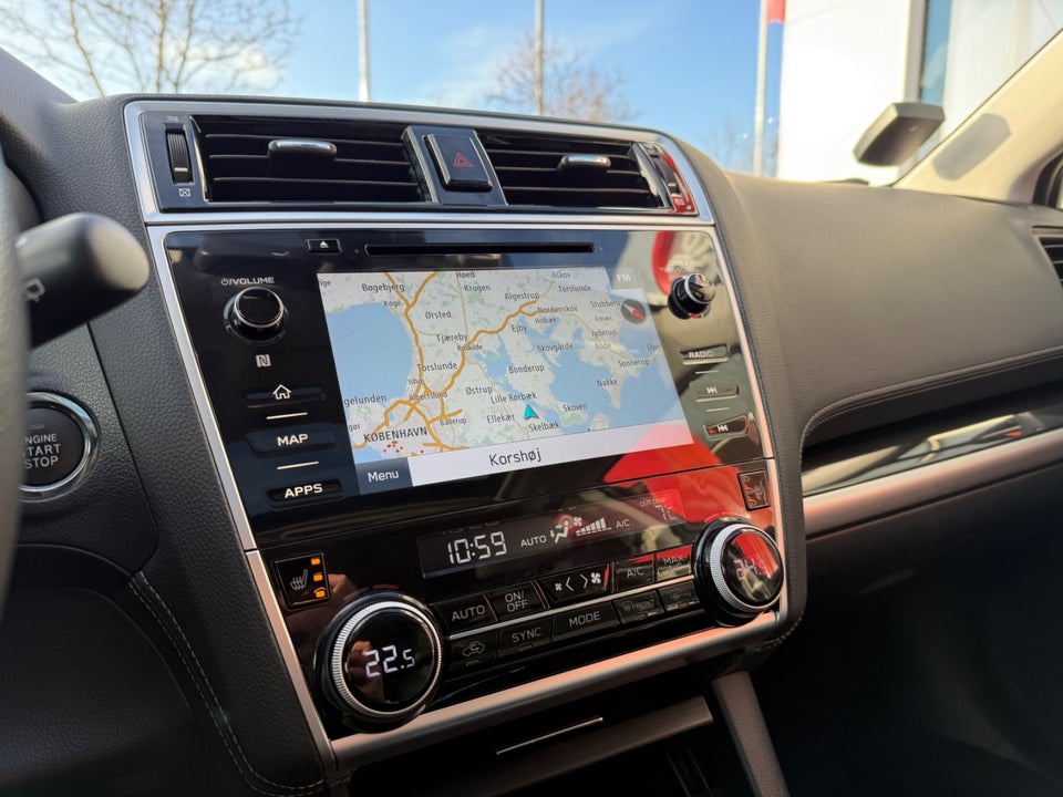 Subaru Outback 2,5 Summit CVT 5d