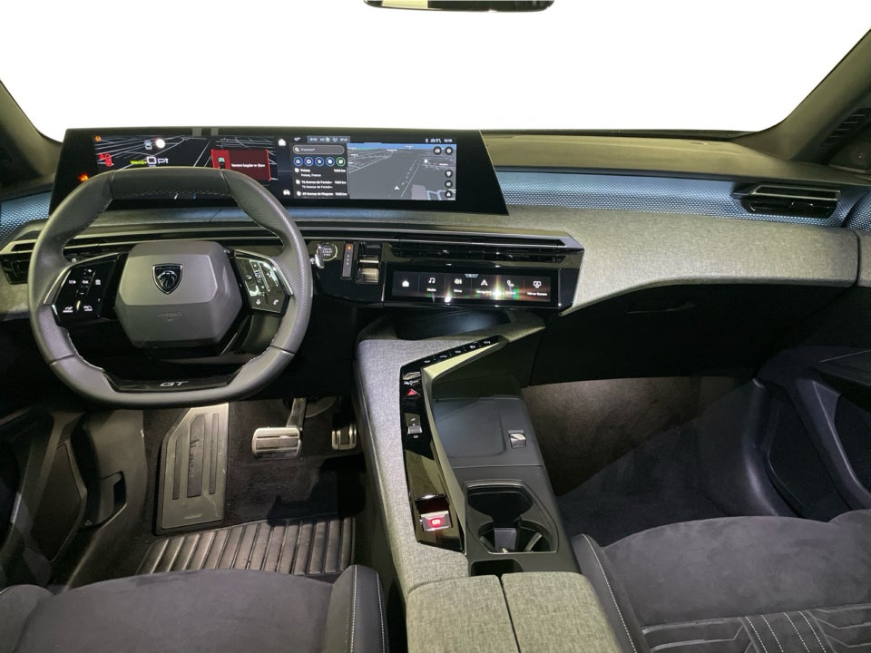 Peugeot e-3008 77 GT Pack 5d