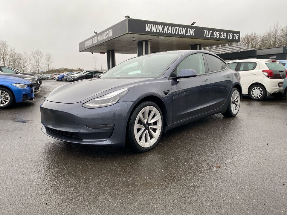 Tesla Model 3 Long Range AWD 4d