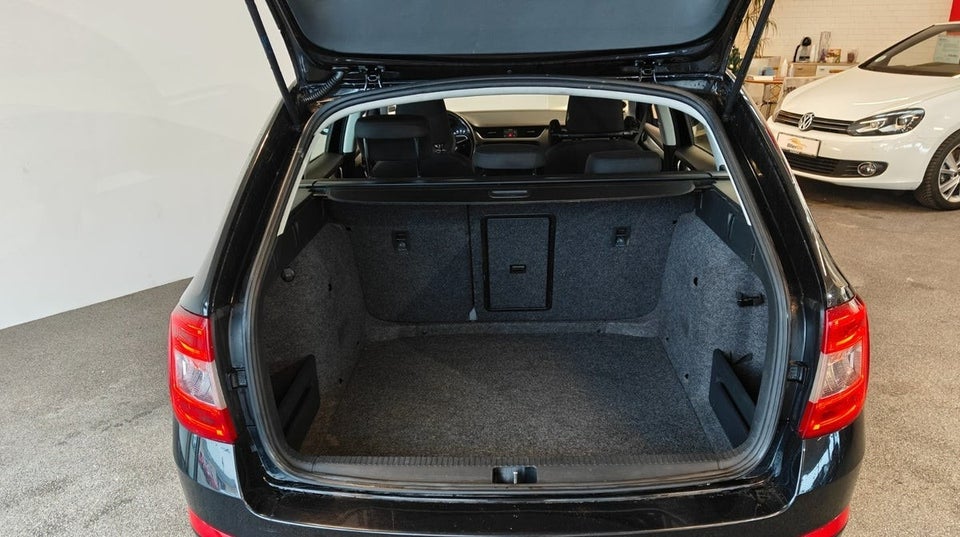 Skoda Octavia 1,4 TSi 140 Elegance Combi 5d