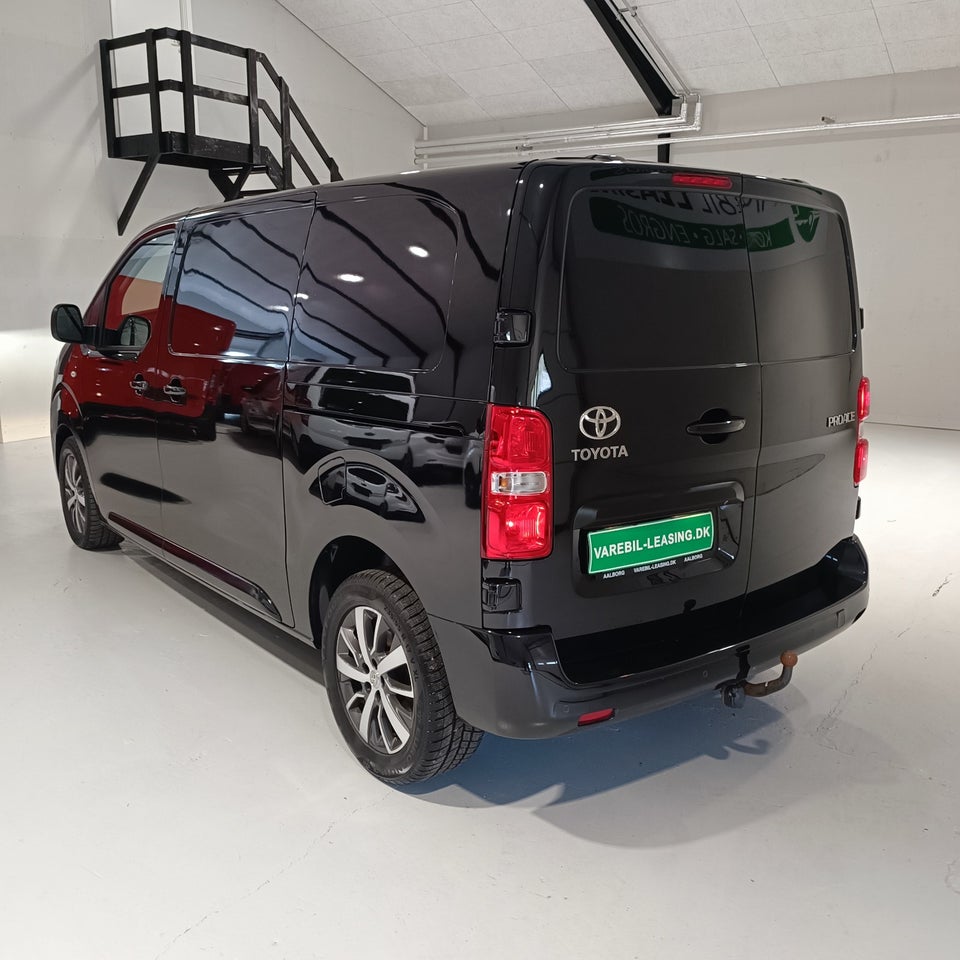 Toyota ProAce 2,0 D 177 Medium Comfort Master aut. 6d