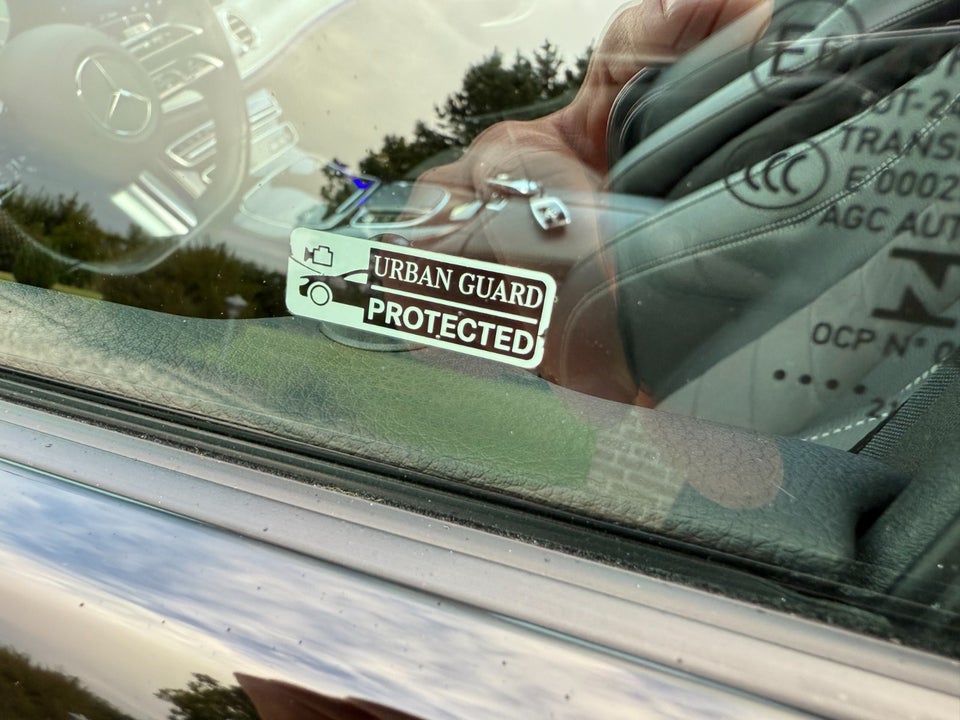 Mercedes E300 de 2,0 AMG Line stc. aut. 5d