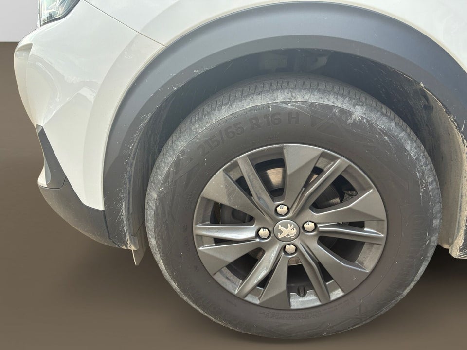 Peugeot 2008 1,2 PureTech 100 Active Pack 5d
