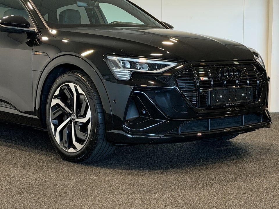 Audi e-tron 55 S-line Sportback quattro 5d