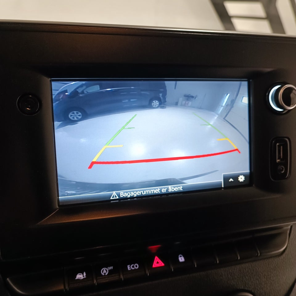 Renault Master IV T35 2,3 dCi 165 L3H2 Kassevogn RWD