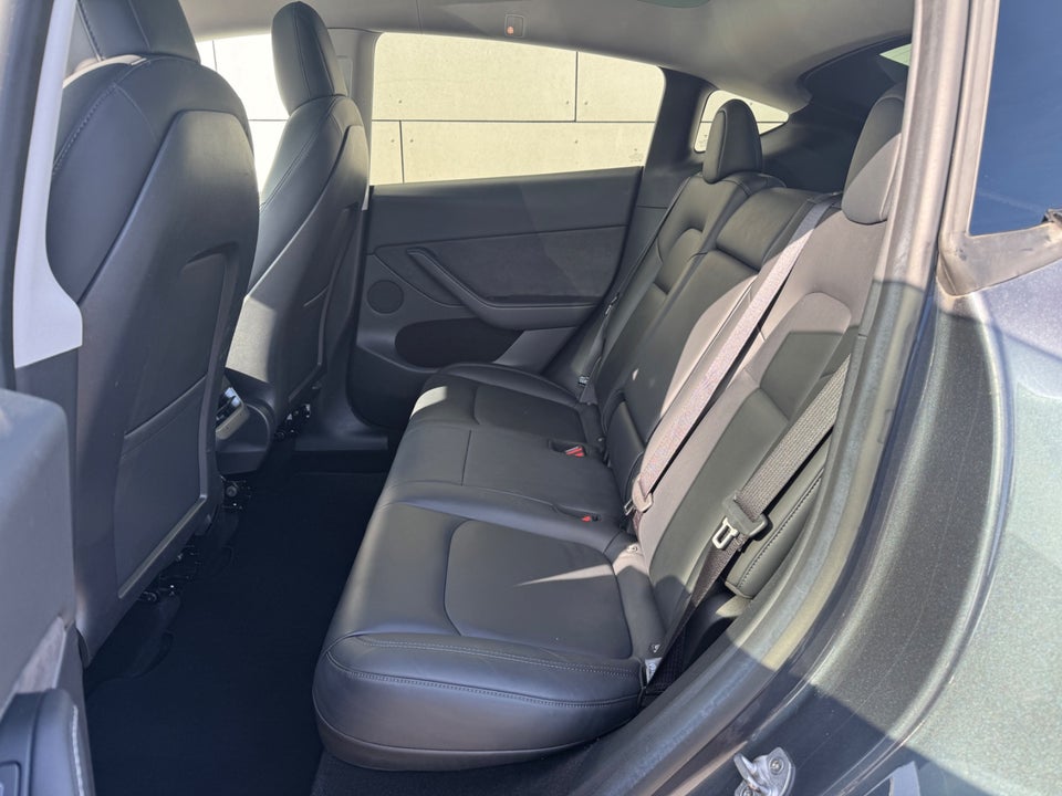 Tesla Model Y Long Range AWD 5d