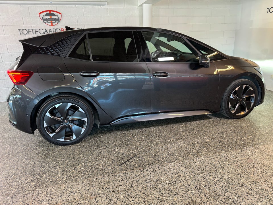 Cupra Born 59 e-Boost Dinamica Pack 5d