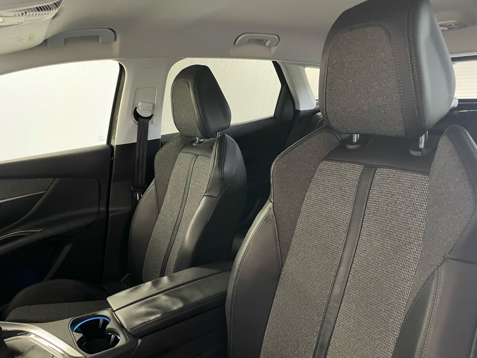 Peugeot 3008 1,5 BlueHDi 130 Allure 5d