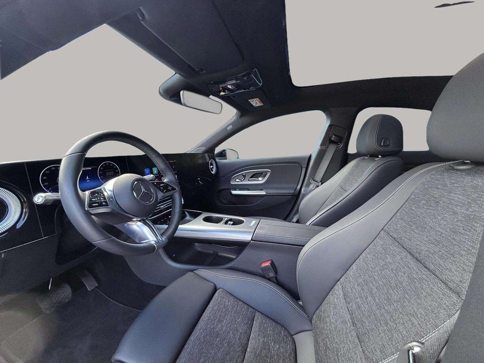 Mercedes CLA250+ electric Progressive Advance Plus 4d