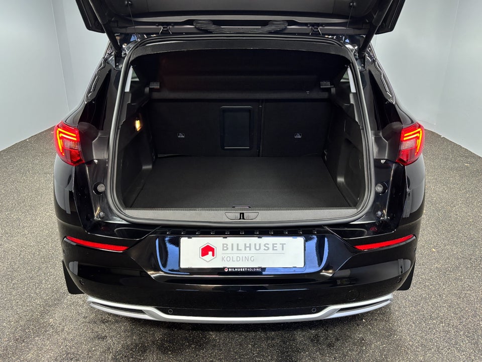 Opel Grandland 1,6 Hybrid Ultimate aut. 5d