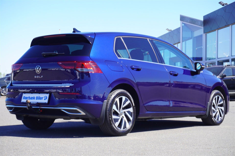 VW Golf VIII 1,4 eHybrid DSG 5d