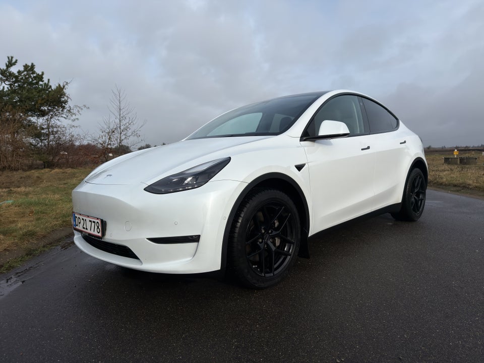 Tesla Model Y Long Range AWD 5d