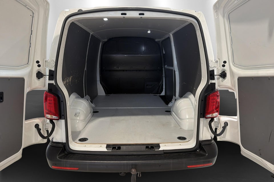 VW Transporter 2,0 TDi 150 Kassevogn DSG lang