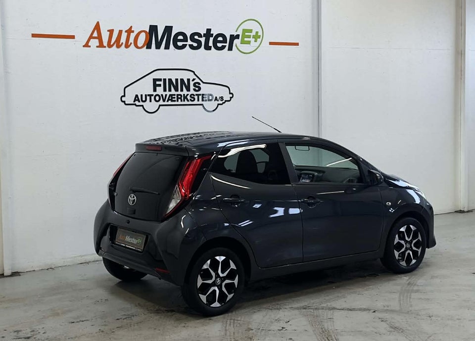 Toyota Aygo 1,0 VVT-i x-play 5d