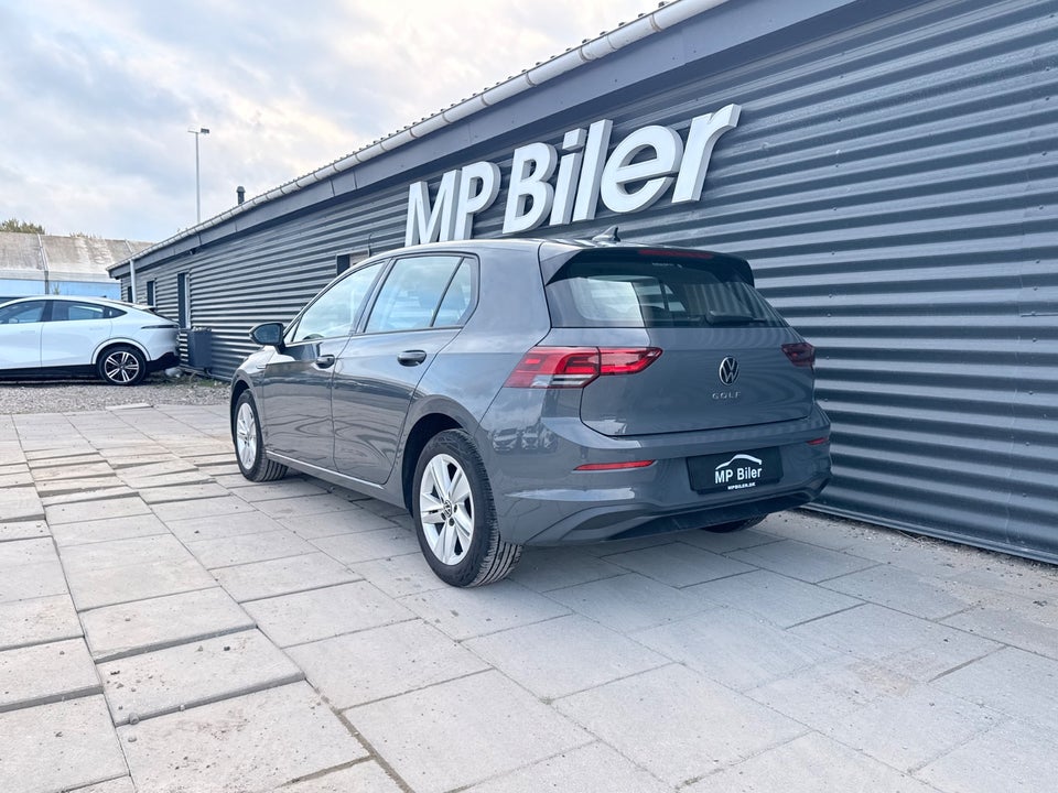 VW Golf VIII 1,5 TSi 130 1st Edition 5d