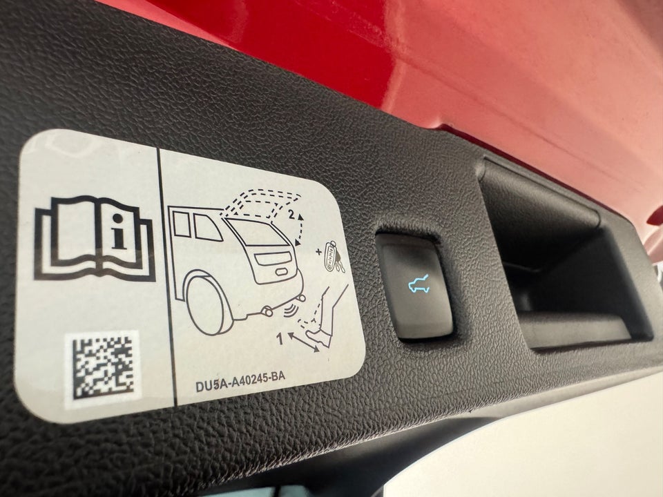 Ford Kuga 2,5 PHEV ST-Line X CVT 5d
